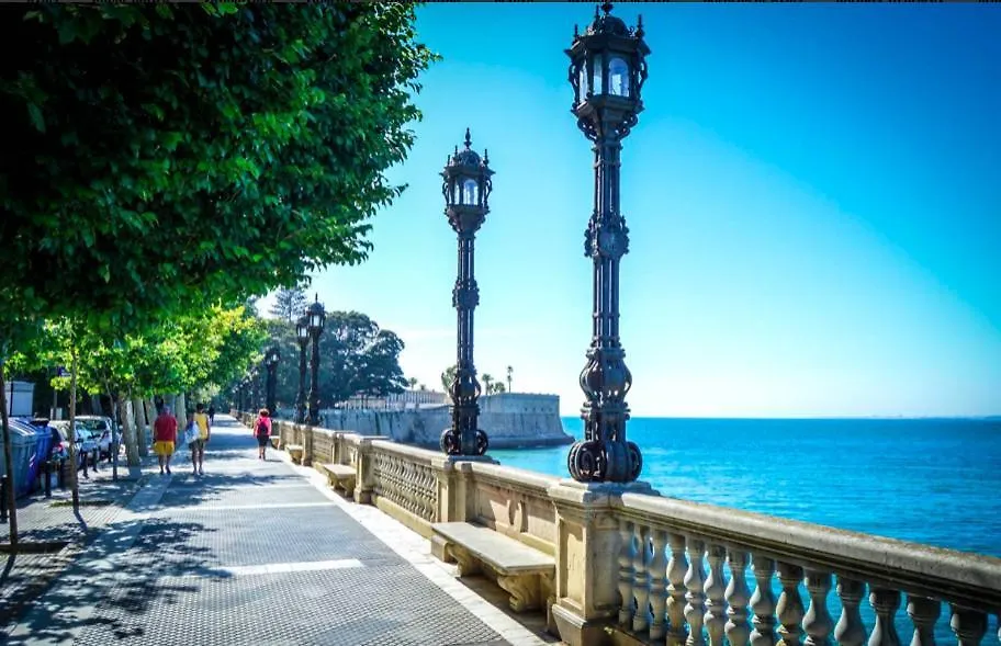 Bonito Apartamento Junto Al Gran Teatro Falla Cádiz 0*,  Spanje